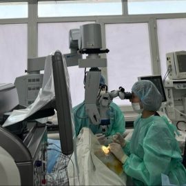 Алматинские врачи полностью восстанавливают потерянное зрение