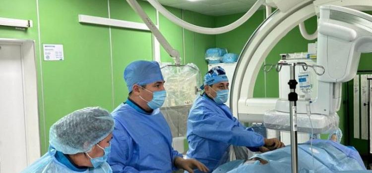 Алматы қалалық орталық клиникалық ауруханасының қан тамырлары хирургы науқасты Стил синдромының белгілерінен арылтты Алматы қалалық орталық клиникалық ауруханасының қан тамырлары хирургы науқасты Стил синдромының белгілерінен арылтты