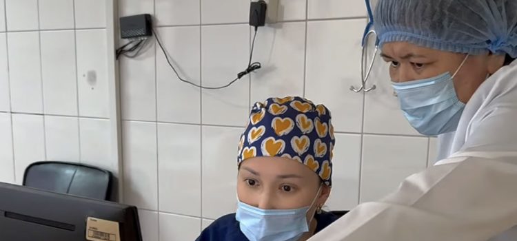 Бойцы невидимого фронта: старшая медсестра реанимации ЦГКБ Айнура Абжапарова